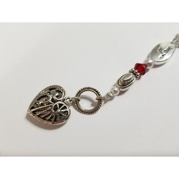 Grandmother seven inch bracelet red bead and silvertone b8* - Picture 10 of 14